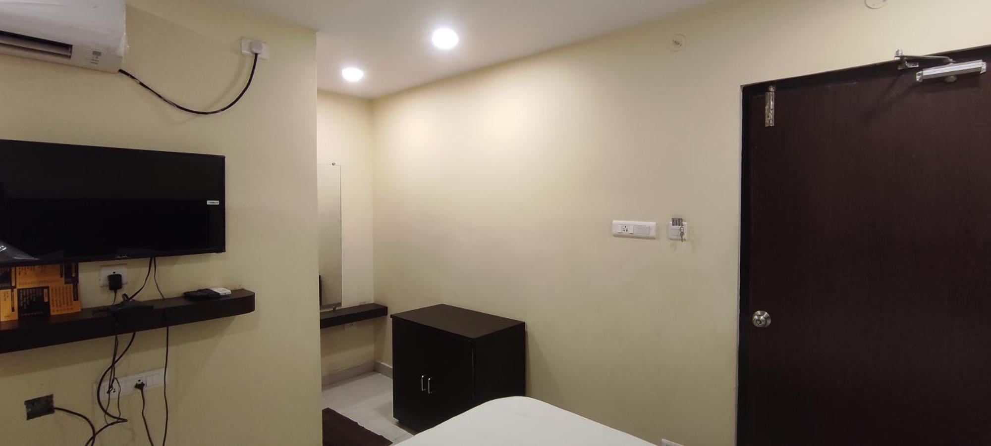 Arvind Stay Hotel, Rk Beach Vizag Вішакхапатнам Екстер'єр фото
